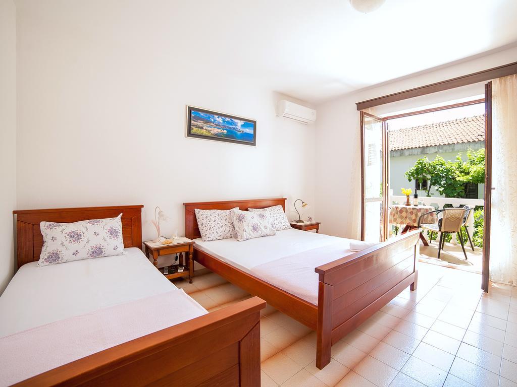 Rooms Garden Petrovac Quarto foto